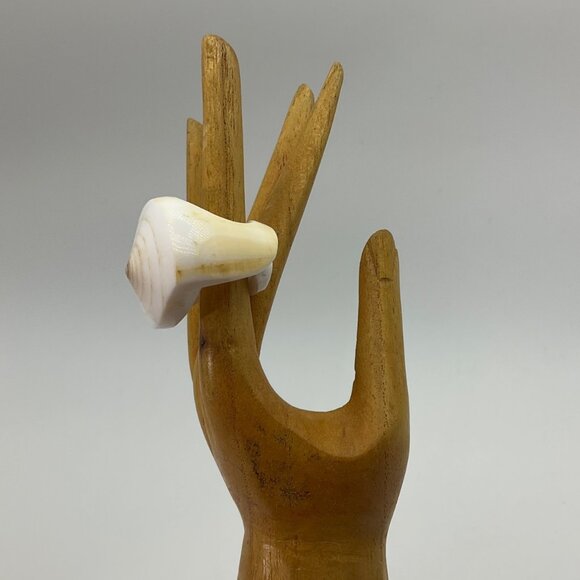 VTG New No Tags Sz 7.5 Natural Spiral Shell Statement Ring Artisan Hand Carved - Picture 3 of 8